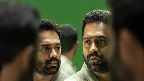 ആഭ്യന്തര കുറ്റവാളി പോസ്റ്റർ