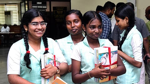 School working hours increased in the state. six Saturdays are working days for high school section.