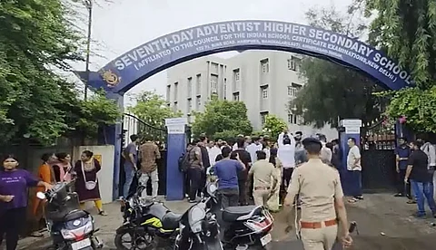 തര്ക്കം കത്തിക്കുത്തിലേക്ക്; അഹമ്മദാബാദില് പത്താം ക്ലാസ് വിദ്യാര്ഥിയെ ജൂനിയര് വിദ്യാര്ഥി കൊലപ്പെടുത്തി