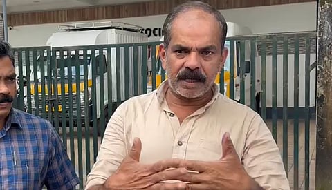 പുല്പ്പള്ളിയില് മദ്യവും തോട്ടയും പിടികൂടിയ സംഭവം: 17 ദിവസം ജയില്വാസം, ഒടുവില് നിരപരാധിയെന്ന് തെളിഞ്ഞതോടെ തങ്കച്ചന് മോചനം