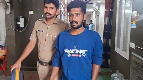 ഭാര്യയോട് വൈരാഗ്യം, നഗ്നചിത്രം വാട്സ്ആപ്പ് ഡിപി ആക്കി; ഭർത്താവ് പെരുമ്പാവൂർ പൊലീസിൻ്റെ പിടിയിൽ