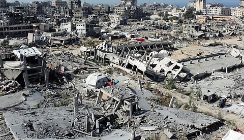 വെടിനിര്ത്തലിനിടയിലും തുടരുന്ന ക്രൂരത; ഗാസയിലേക്കുള്ള ട്രക്കുകള് തടഞ്ഞ് ഇസ്രയേല്