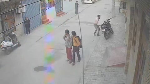 വെടിയുതിർത്ത ശേഷം അക്രമി രക്ഷപ്പെടുന്ന ദൃശ്യങ്ങൾ