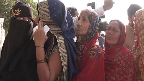 കൂട്ടിയും കിഴിച്ചും മുന്നണികള്; ബിഹാറില് രണ്ടാംഘട്ട വോട്ടെടുപ്പിനായുള്ള തയ്യാറെടുപ്പുകള് തുടങ്ങി