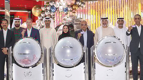 ഇന്നലെ പേമാരിയില് കാര് തകരാറിലായി, ഇന്ന് സ്വന്തമായി ബെന്സ് കാര്; ദുബായ് ഡ്യൂട്ടിഫ്രീ നറുക്കെടുപ്പിലെ ഭാഗ്യവാന്