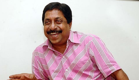 മലയാളത്തിന്റെ പ്രിയ നടന് വിട നല്കാന് നാട്; സംസ്കാരം അൽപ്പസമയത്തിനകം