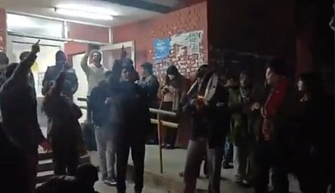 ജെഎന്യുവില് മോദിക്കെതിരെ മുദ്രാവാക്യം; വിദ്യാര്ഥികള്ക്കെതിരെ എഫ്ഐആര് ഇടാന് ശുപാര്ശ ചെയ്ത് യൂണിവേഴ്സിറ്റി അധികൃതര്