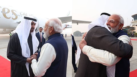 മൂന്ന് മണിക്കൂര് നേരത്തേക്ക് ഇന്ത്യയിലെത്തി യുഎഇ പ്രസിഡന്റ്; വിമാനത്താവളത്തിലെത്തി സ്വീകരിച്ച് മോദി