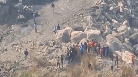 മേഘാലയയില് അനധികൃത ഖനിയില് സ്ഫോടനം; 16 തൊഴിലാളികള് മരിച്ചു