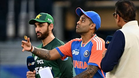 ഒരു രാത്രി കൊണ്ട് മാറിയ തീരുമാനമല്ല; ഇന്ത്യക്കെതിരെ മത്സരിക്കാമെന്ന് പാകിസ്ഥാന് തീരുമാനിക്കാനുള്ള കാരണം