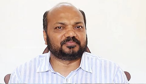 ശബരിമല യുവതി പ്രവേശനത്തില് ആദ്യം പുനഃപരിശോധനാ ബെഞ്ച് വരട്ടെ; സര്ക്കാര് അസാധാരണ തിടുക്കം കാണിക്കേണ്ടതില്ല: പി. രാജീവ്