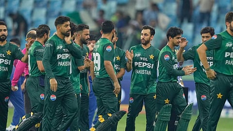 ക്രീസിന് പുറത്ത് മാത്രം മതിയോ വീറും വാശിയും; പാകിസ്ഥാന് ക്രിക്കറ്റിന് ഇതെന്തു പറ്റി?