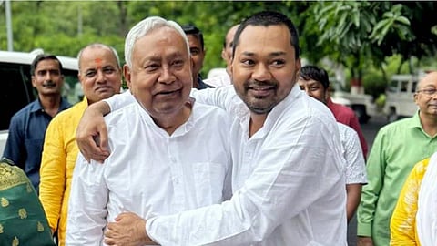 നിതീഷ് കുമാറിൻ്റെ മകൻ നിഷാന്ത് കുമാർ ജെഡിയുവില്; പ്രാഥമിക അംഗത്വം സ്വീകരിച്ചു