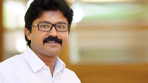 മനോജ് മൂത്തേടനായി പ്രചാരണത്തിനിറങ്ങാൻ എൽദോസ് കുന്നപ്പിള്ളി