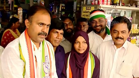 "ഒപ്പമുണ്ടെന്ന് പറയുന്നതല്ലാതെ നീതി ലഭിച്ചില്ല"; ആറന്മുളയിൽ അബിന് വര്ക്കിയുടെ പ്രചാരണത്തിനെത്തി ചികിത്സാപ്പിഴവിന് ഇരയായ ഹർഷിന