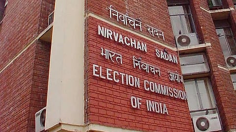 അന്തിമ പോളിങ് കണക്കുകളിൽ അവ്യക്തത തുടരുന്നതിനിടെ പഴയ കണക്കുകൾ വീണ്ടും പ്രസിദ്ധീകരിച്ച് തെരഞ്ഞെടുപ്പ് കമ്മീഷൻ