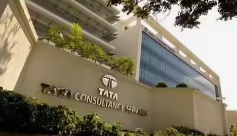 ലൈംഗിക ചൂഷണവും നിർബന്ധിത മതപരിവർത്തനവും; ആരോപണവുമായി ജീവനക്കാർ, നാസിക്കിൽ ബിപിഒ സെൻ്റർ താൽക്കാലികമായി അടച്ച് ടിസിഎസ്