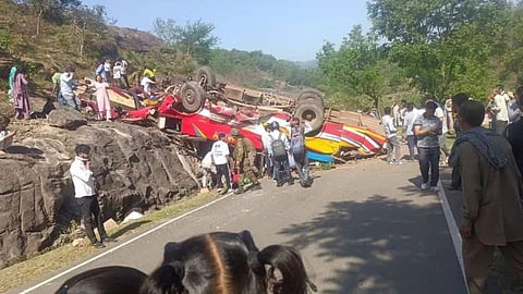 ഉധംപൂരിൽ ബസ് കൊക്കയിലേക്ക് മറിഞ്ഞ് അപകടം: 15 പേർക്ക് ദാരുണാന്ത്യം