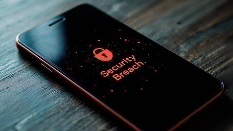 വിവോ, ഐക്യൂ ഫോൺ ഉടമകൾ ജാഗ്രതൈ..വ്യാജ അപ്ഡേറ്റ് സന്ദേശം പണം ചോർത്തിയേക്കും