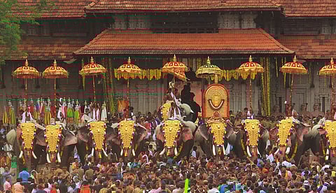 തൃശൂര് പൂരം ഇത്തവണ വെടിക്കെട്ടില്ലാതെ; ആചാരപരമായ ആഘോഷം മാത്രം