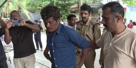 കൊച്ചി ബസ് അപകടം; കല്ലട ബസ് ഡ്രൈവർ കസ്റ്റഡിയിൽ