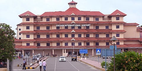 നെടുമ്പാശ്ശേരി വിമാനത്താവളത്തിൽ വൻ ലഹരിവേട്ട; 30 കോടിയുടെ കൊക്കൈയ്ൻ പിടികൂടി