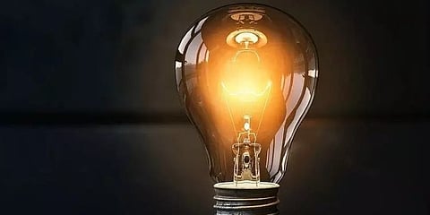 ഇരുട്ടടിയായി വൈദ്യുതി ബില്ല്; ഇടുക്കിയിൽ നാല് ബൾബുകൾ മാത്രമുള്ള വീടിന് വൈദ്യുതി ബില്ല് 34,000