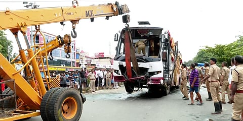 മാടവന ബസ് അപകടം; കല്ലട ബസിൽ ഗുരുതര നിയമലംഘനങ്ങൾ നടന്നതായി എംവിഡി