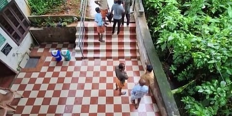 അടിമാലിയിൽ അങ്കൻവാടിയുടെ രണ്ടാം നിലയിൽ നിന്ന് വീണ് നാലു വയസ്സുകാരിക്ക് ഗുരുതര പരിക്ക്