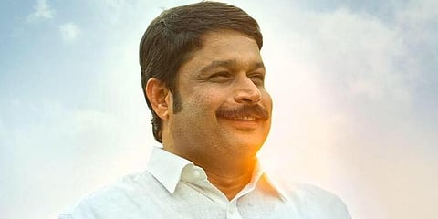 നികേഷ് കുമാര് സജീവ രാഷ്ട്രീയത്തിലേക്ക്; മാധ്യമപ്രവര്ത്തനം അവസാനിപ്പിച്ചു