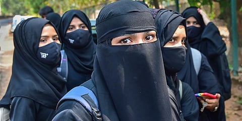 കോളേജിലെ ഹിജാബ് വിലക്ക്; വിദ്യാര്ഥിനികളുടെ ഹര്ജി തള്ളി ബോംബെ ഹൈക്കോടതി