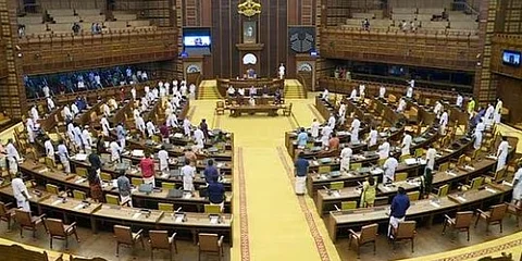 അടിയന്തര പ്രമേയ നോട്ടീസ് തള്ളിക്കൊണ്ട് സർക്കാരിനുവേണ്ടി സംസാരിച്ചില്ല- വിശദീകരണവുമായി സ്പീക്കറുടെ ഓഫീസ്