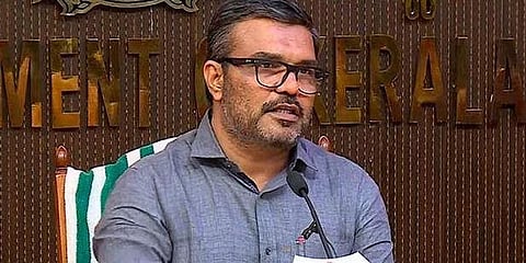 സർക്കാരിനെ കുഴപ്പത്തിലാക്കാൻ ശ്രമിച്ചത് ജയിൽ ഉദ്യോഗസ്ഥർ; ടി പി കേസിൽ വിശദീകരണവുമായി എംബി രാജേഷ്