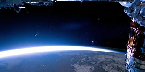 റഷ്യൻ ഉപഗ്രഹം ബഹിരാകാശത്ത് പൊട്ടിത്തെറിച്ചു! ആശങ്കാജനകമെന്ന് നാസ