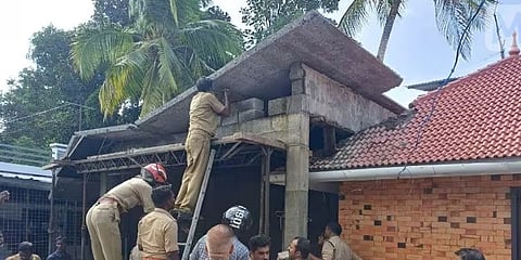 മാവേലിക്കരയിൽ നിർമാണത്തിലിരുന്ന കെട്ടിടം തകർന്നു വീണു; രണ്ട് മരണം