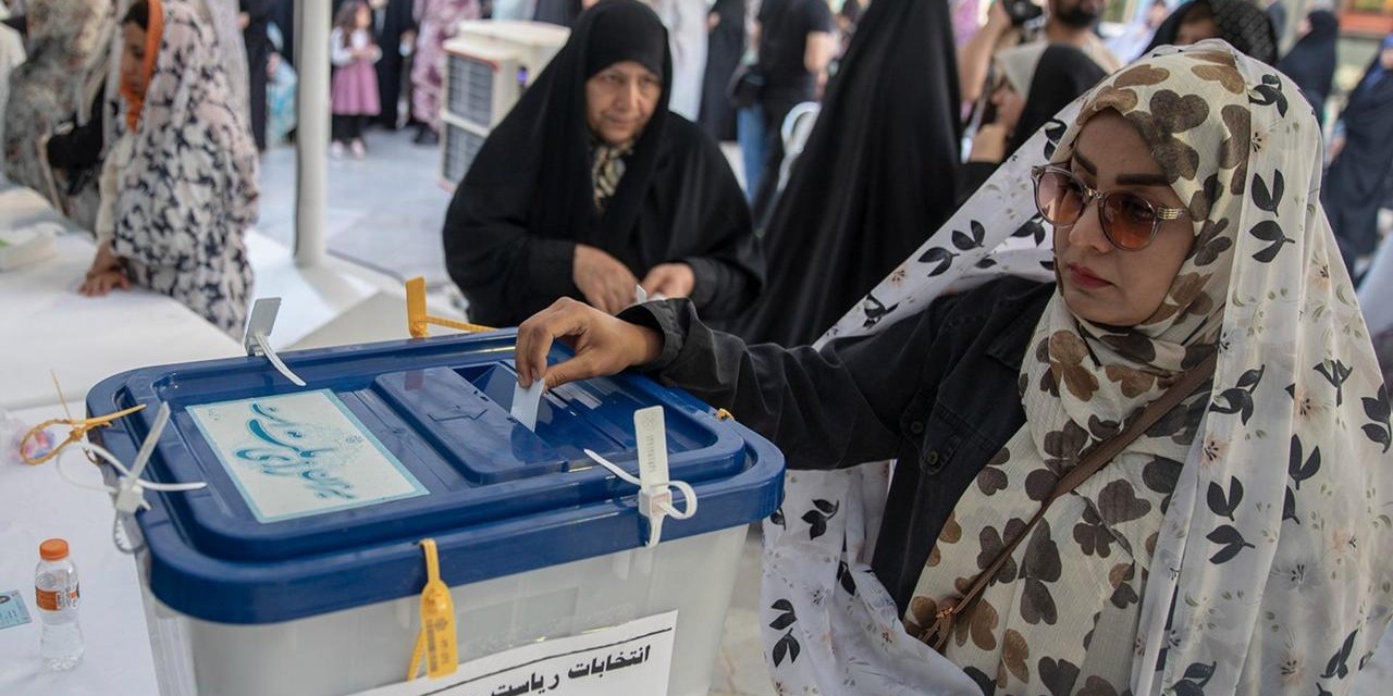 ഇറാന് റൺഓഫ് തെരഞ്ഞെടുപ്പിലേക്ക്; ആദ്യ ഘട്ടത്തില് പോളിങ് ശതമാനത്തില് വന് ഇടിവ്