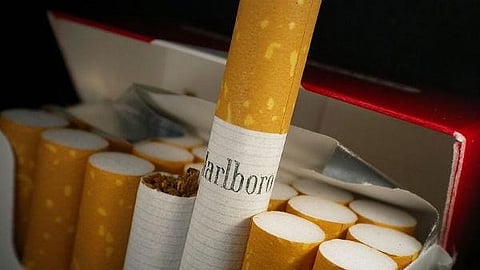 കൊച്ചിയിൽ വൻ സിഗരറ്റ് കള്ളക്കടത്ത്; നെടുമ്പാശേരി സ്വദേശി മജീഷ് കസ്റ്റഡിയിൽ