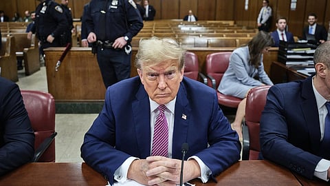 ഹഷ് മണി കേസിന്റെ വിചാരണ വേളയില് ട്രംപ് കോടതിയില്