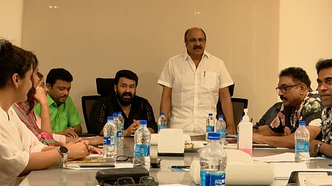 ഹേമ കമ്മീഷന് റിപ്പോര്ട്ട് സര്ക്കാരിന്റെ പരിഗണനയിലുള്ള വിഷയം; എ.എം.എം.എയുമായി ബന്ധപ്പെട്ടതല്ല: സിദ്ദീഖ്