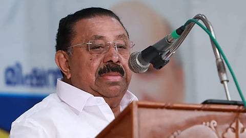 "വിഴിഞ്ഞം തുറമുഖം യുഡിഎഫിൻ്റെയും ഉമ്മൻചാണ്ടിയുടെയും കുഞ്ഞ്"; നാളെ ജില്ലാ ആസ്ഥാനങ്ങളിൽ പ്രതിഷേധം