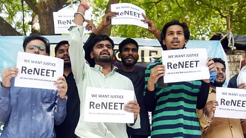 നീറ്റ് ചോദ്യപേപ്പർ ചോർന്നില്ലെങ്കിൽ പിന്നെ സിബിഐ അറസ്റ്റുകളെന്തിന്? ഉത്തരം ലഭിക്കാതെ ചോദ്യങ്ങൾ