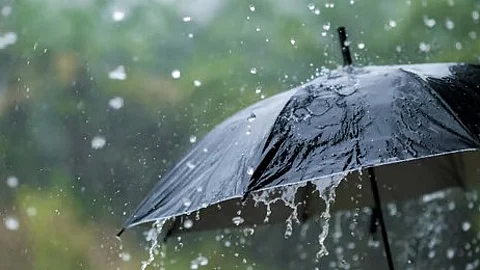 സംസ്ഥാനത്ത് മഴ മുന്നറിയിപ്പിൽ മാറ്റം; 3 ജില്ലകളിൽ ഓറഞ്ച് അലേർട്ട്