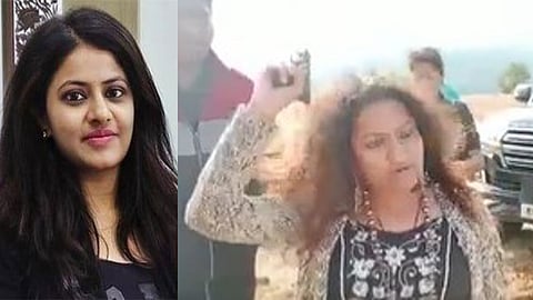 പൂജ ഖേഡ്ക്കര്, അമ്മ മനോരമ ഖേഡ്ക്കര്