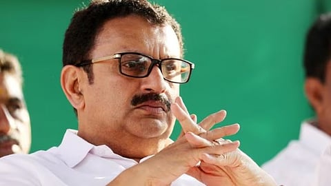 കെപിസിസി ക്യാമ്പ് എക്സിക്യൂട്ടീവിൽ പങ്കെടുക്കാതെ കെ. മുരളീധരൻ; രാഷ്ട്രീയ വനവാസത്തിൻ്റെ ആവശ്യമില്ലെന്ന് രമേശ് ചെന്നിത്തല