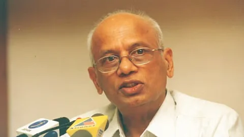 ഡോ. എം.എസ്. വല്യത്താൻ (ഫയൽ ഫോട്ടോ)