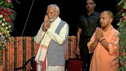 പ്രധാനമന്ത്രി നരേന്ദ്ര മോദിയും, യുപി മുഖ്യമന്ത്രി യോഗി ആദിത്യനാഥും