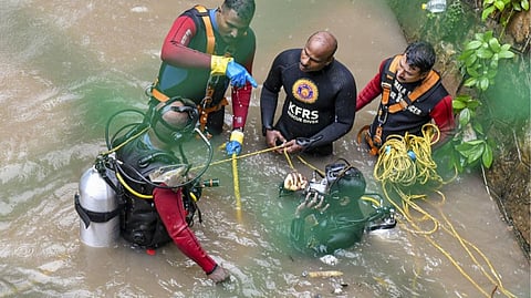 ആമയിഴഞ്ചാന് തോട് പൂര്ണമായും ശുചീകരിക്കും; മാലിന്യ നീക്കത്തിന് സര്ക്കാര് സഹായം തേടി റെയില്വേ