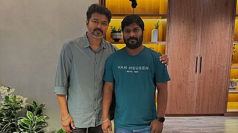 വിജയ്, നിതിലന് സ്വാമിനാഥന്