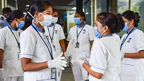 വിദ്യാർഥികളുടെ ഭാവി പ്രതിസന്ധിയില്; കേരളത്തിൽ അംഗീകാരമില്ലാതെ പ്രവർത്തിക്കുന്നത് 24 നഴ്സിങ് കോളേജുകള്