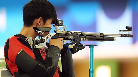 ആദ്യ സ്വർണം ചൈനയ്ക്ക്; പാരിസിൽ മെഡൽ വേട്ടയ്ക്ക് തുടക്കമായി